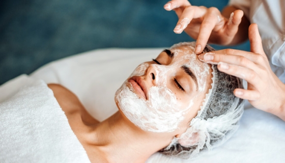 Kosmetik Basic Behandlung