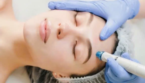 Kombibehandlung: Aquafacial + Microneedling